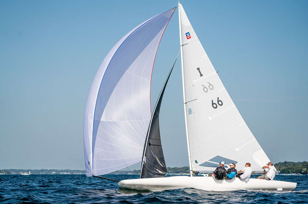 Melges E Scow – Melges Performance Sailboats